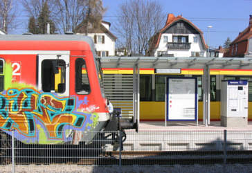 BR 627 in Freudenstadt-Stadtbahnhof (30.03.2004)
