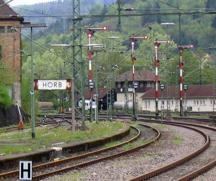 Heute noch aktuell: Eisenbahnidyll aus vergangenen Zeiten, hier in Horb