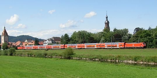 IRE 4711 als sixpack unterwegs bei Gengenbach / Schwarzwaldbahn