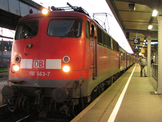 Letzte Leistung einer 110 vor RE Basel - Offenburg: 110 463