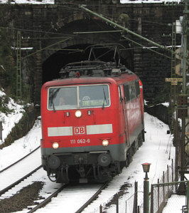 111 062 mit IRE 4711 auf der Schwarzwaldbahn