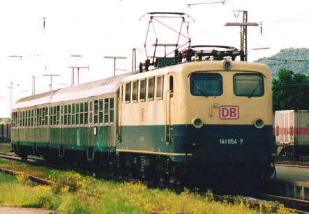 BR 141 mit RB Offenburg - Hausach in Gengenbach